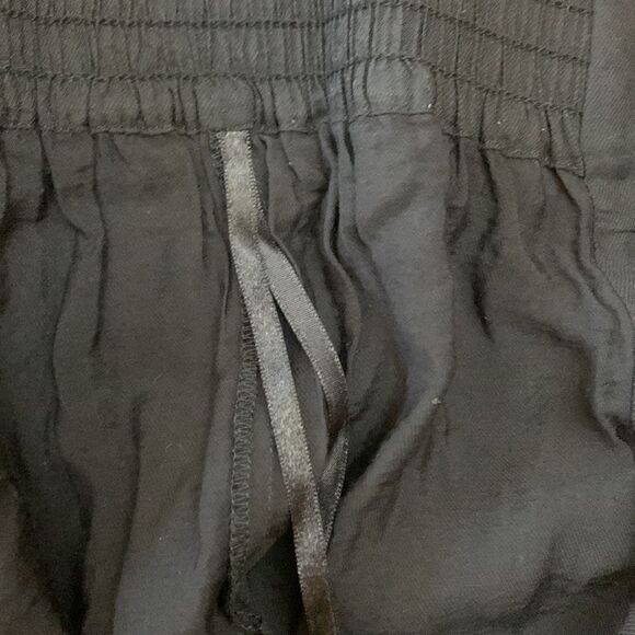 Guess Zip Up Skirt Black Size Large - Picture 7 of 7